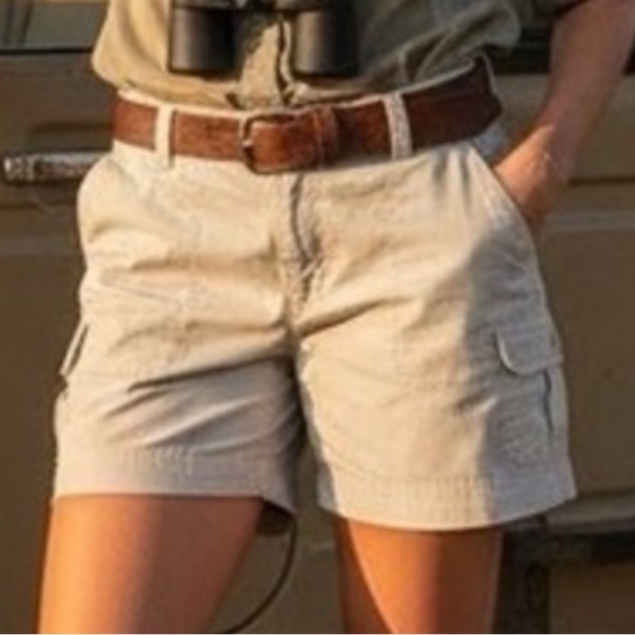 Cabela's Pants - Cabela's Women's Beige Khaki Cargo Outdoor Hiking Shorts Women's Size 4